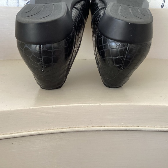 SAS Black Croc Embossed Patent Leather Simplify Tripad Slip On Loafer EUC 9.5 W - Picture 6 of 10